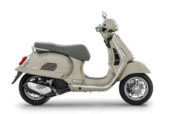 Vespa GTS 125 Top Case - Image 1